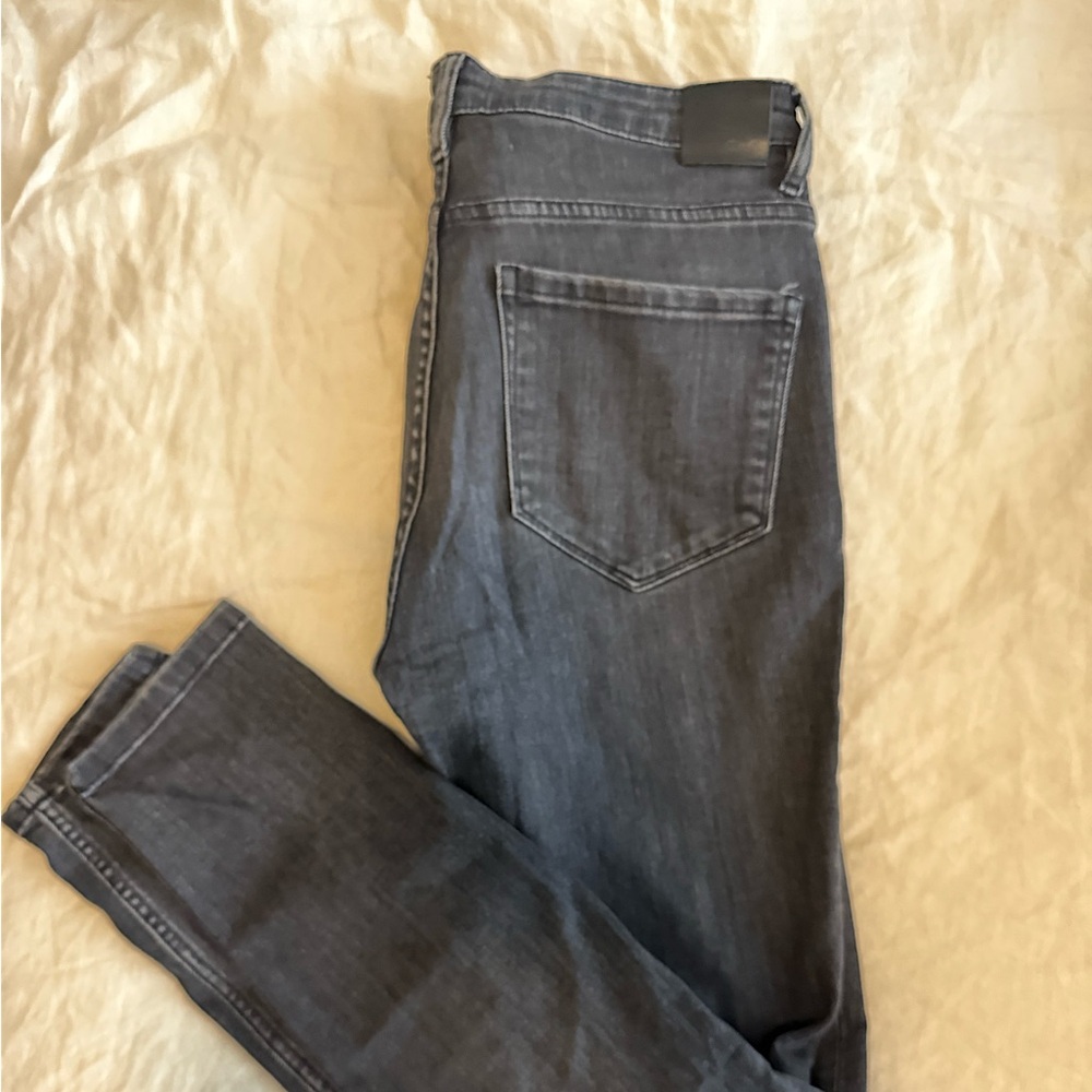 Dish size 26 black jeans
